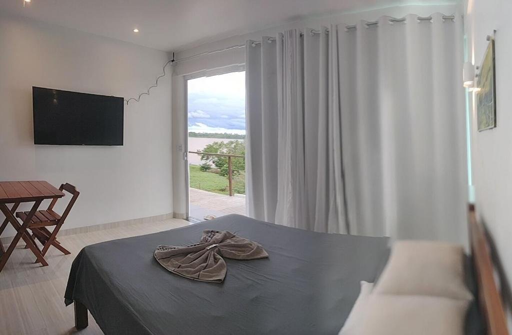Casa do Francês na Praia - quarto com vista para o Rio Branco